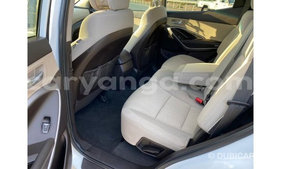 Nunua Imported Hyundai Santa Fe White Gari ndani ya Import - Dubai nchini Malawi Nunua Imported Hyundai Santa Fe White Gari ndani ya Import - Dubai nchini Malawi