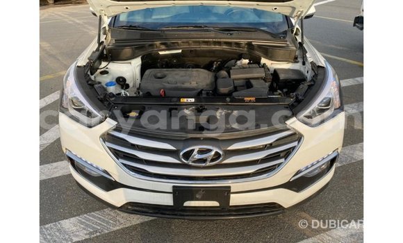 Nunua Imported Hyundai Santa Fe White Gari ndani ya Import - Dubai nchini Malawi Nunua Imported Hyundai Santa Fe White Gari ndani ya Import - Dubai nchini Malawi
