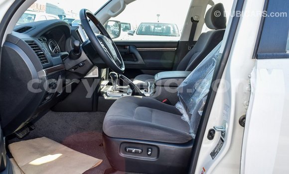 Buy Import Toyota Land Cruiser White Car in Import - Dubai in Malawi Buy Import Toyota Land Cruiser White Car in Import - Dubai in Malawi