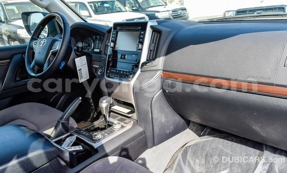Buy Import Toyota Land Cruiser White Car in Import - Dubai in Malawi Buy Import Toyota Land Cruiser White Car in Import - Dubai in Malawi