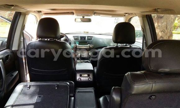 Acheter Occasion Voiture Toyota Highlander Blanc à Limbe, Malawi Acheter Occasion Voiture Toyota Highlander Blanc à Limbe, Malawi