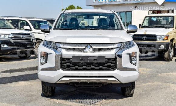 Nunua Imported Mitsubishi L200 White Gari ndani ya Import - Dubai nchini Malawi Nunua Imported Mitsubishi L200 White Gari ndani ya Import - Dubai nchini Malawi