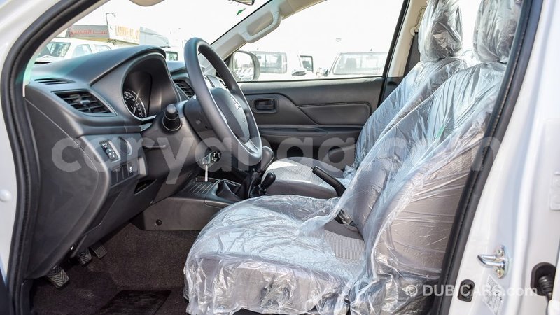 Big with watermark mitsubishi l200 malawi import dubai 6871