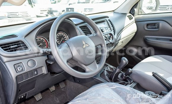 Nunua Imported Mitsubishi L200 White Gari ndani ya Import - Dubai nchini Malawi Nunua Imported Mitsubishi L200 White Gari ndani ya Import - Dubai nchini Malawi