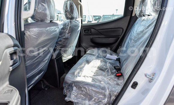 Nunua Imported Mitsubishi L200 White Gari ndani ya Import - Dubai nchini Malawi Nunua Imported Mitsubishi L200 White Gari ndani ya Import - Dubai nchini Malawi