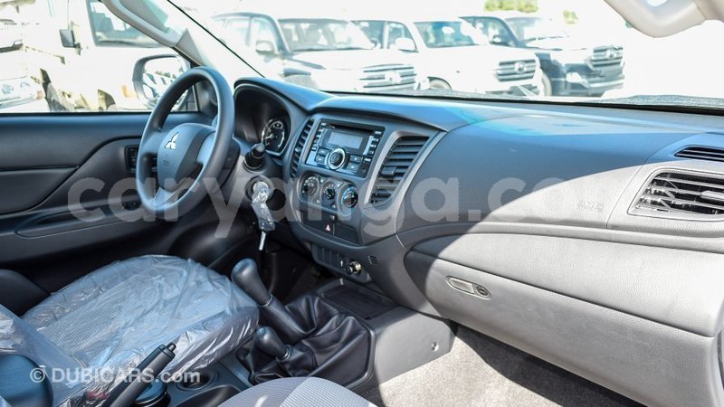 Big with watermark mitsubishi l200 malawi import dubai 6871