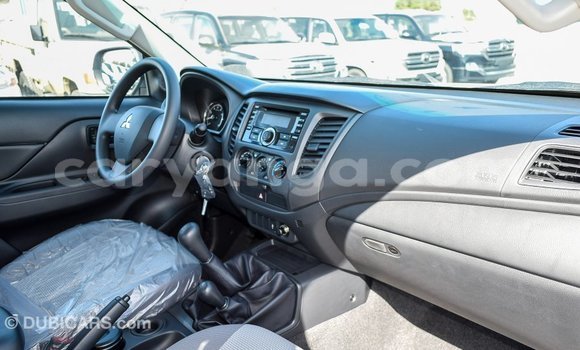 Nunua Imported Mitsubishi L200 White Gari ndani ya Import - Dubai nchini Malawi Nunua Imported Mitsubishi L200 White Gari ndani ya Import - Dubai nchini Malawi