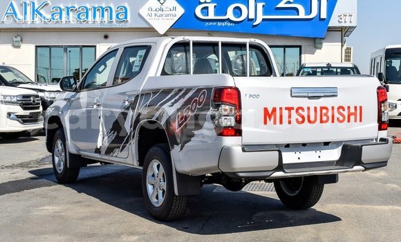 Nunua Imported Mitsubishi L200 White Gari ndani ya Import - Dubai nchini Malawi Nunua Imported Mitsubishi L200 White Gari ndani ya Import - Dubai nchini Malawi
