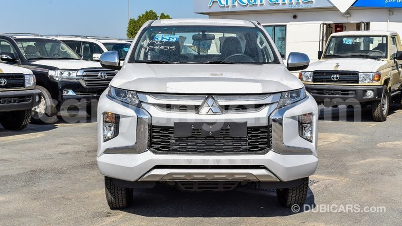 Big with watermark mitsubishi l200 malawi import dubai 6875