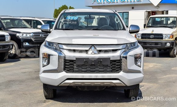 Acheter Import Voiture Mitsubishi L200 Blanc à Import - Dubai, Malawi Acheter Import Voiture Mitsubishi L200 Blanc à Import - Dubai, Malawi