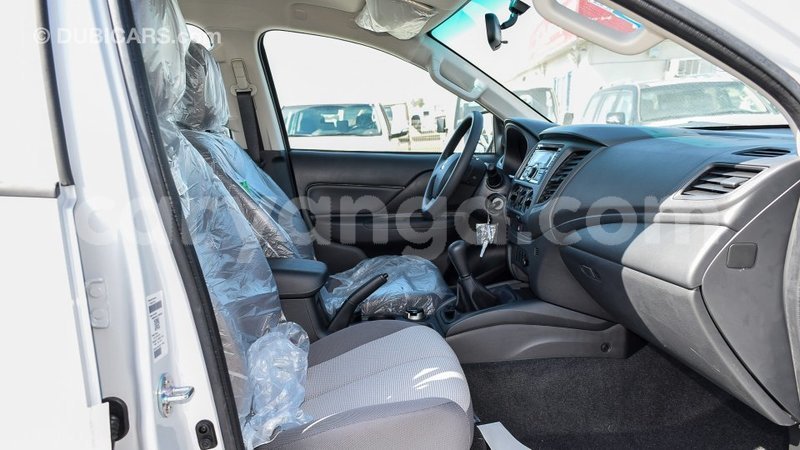 Big with watermark mitsubishi l200 malawi import dubai 6875