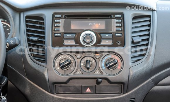 Acheter Import Voiture Mitsubishi L200 Blanc à Import - Dubai, Malawi Acheter Import Voiture Mitsubishi L200 Blanc à Import - Dubai, Malawi