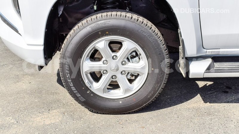 Big with watermark mitsubishi l200 malawi import dubai 6875