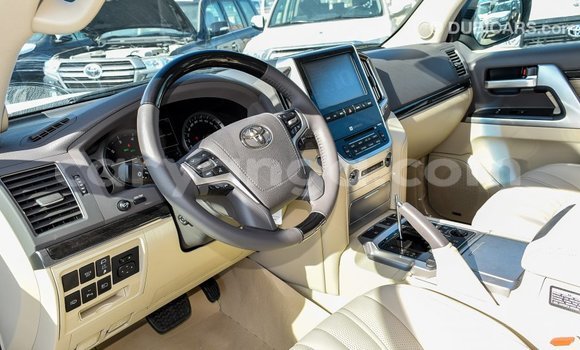 Buy Import Toyota Land Cruiser White Car in Import - Dubai in Malawi Buy Import Toyota Land Cruiser White Car in Import - Dubai in Malawi