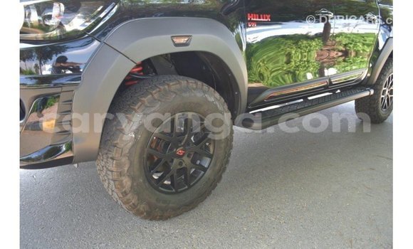 Nunua Imported Toyota Hilux Black Gari ndani ya Import - Dubai nchini Malawi Nunua Imported Toyota Hilux Black Gari ndani ya Import - Dubai nchini Malawi