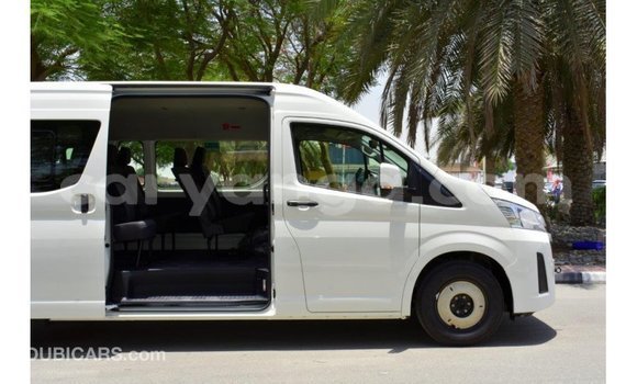 Nunua Imported Toyota Hiace White Gari ndani ya Import - Dubai nchini Malawi Nunua Imported Toyota Hiace White Gari ndani ya Import - Dubai nchini Malawi