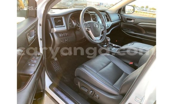 Buy Import Toyota Highlander White Car in Import - Dubai in Malawi Buy Import Toyota Highlander White Car in Import - Dubai in Malawi
