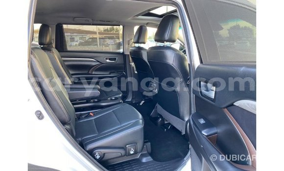 Buy Import Toyota Highlander White Car in Import - Dubai in Malawi Buy Import Toyota Highlander White Car in Import - Dubai in Malawi