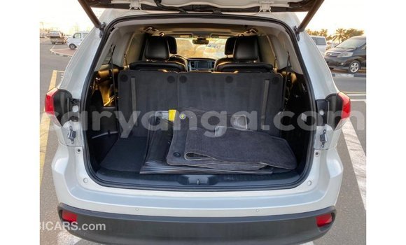 Buy Import Toyota Highlander White Car in Import - Dubai in Malawi Buy Import Toyota Highlander White Car in Import - Dubai in Malawi