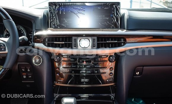 Acheter Import Voiture Lexus LX Blanc à Import - Dubai, Malawi Acheter Import Voiture Lexus LX Blanc à Import - Dubai, Malawi