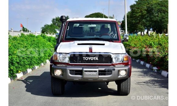 Nunua Imported Toyota Land Cruiser Red Gari ndani ya Import - Dubai nchini Malawi Nunua Imported Toyota Land Cruiser Red Gari ndani ya Import - Dubai nchini Malawi