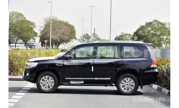 Nunua Imported Toyota Land Cruiser Black Gari ndani ya Import - Dubai nchini Malawi Nunua Imported Toyota Land Cruiser Black Gari ndani ya Import - Dubai nchini Malawi
