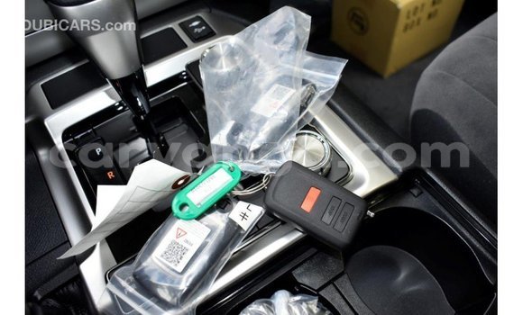 Nunua Imported Toyota Land Cruiser Black Gari ndani ya Import - Dubai nchini Malawi Nunua Imported Toyota Land Cruiser Black Gari ndani ya Import - Dubai nchini Malawi