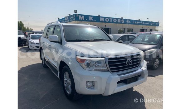 Buy Import Toyota Land Cruiser White Car in Import - Dubai in Malawi Buy Import Toyota Land Cruiser White Car in Import - Dubai in Malawi