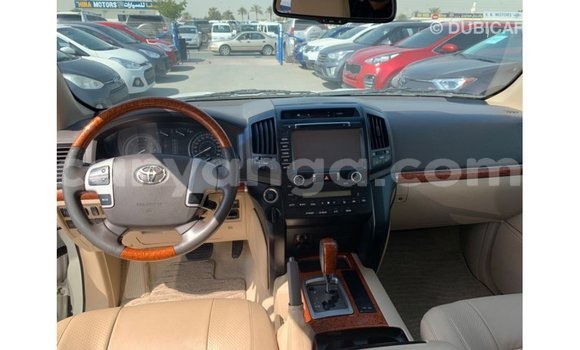 Buy Import Toyota Land Cruiser White Car in Import - Dubai in Malawi Buy Import Toyota Land Cruiser White Car in Import - Dubai in Malawi