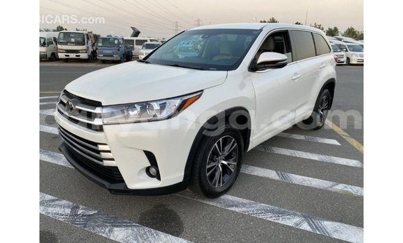 Buy Import Toyota Highlander White Car in Import - Dubai in Malawi Buy Import Toyota Highlander White Car in Import - Dubai in Malawi