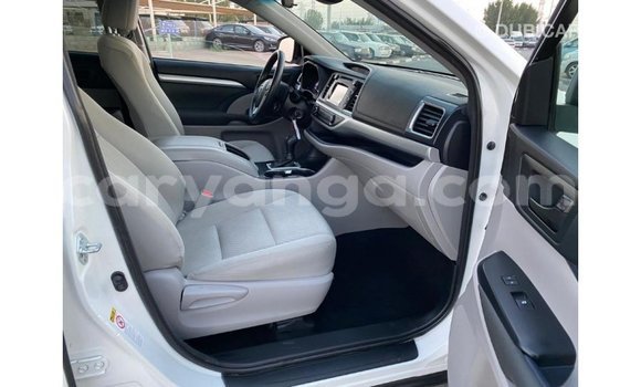 Buy Import Toyota Highlander White Car in Import - Dubai in Malawi Buy Import Toyota Highlander White Car in Import - Dubai in Malawi