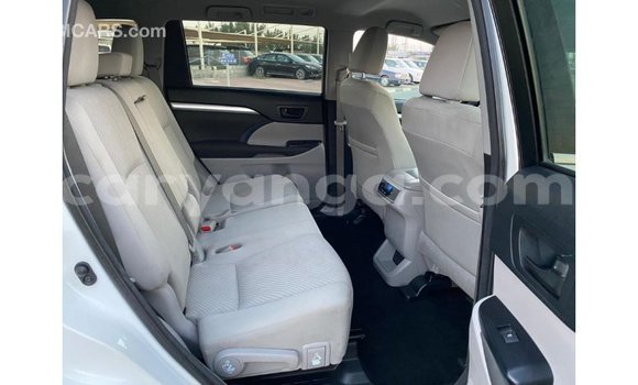 Buy Import Toyota Highlander White Car in Import - Dubai in Malawi Buy Import Toyota Highlander White Car in Import - Dubai in Malawi