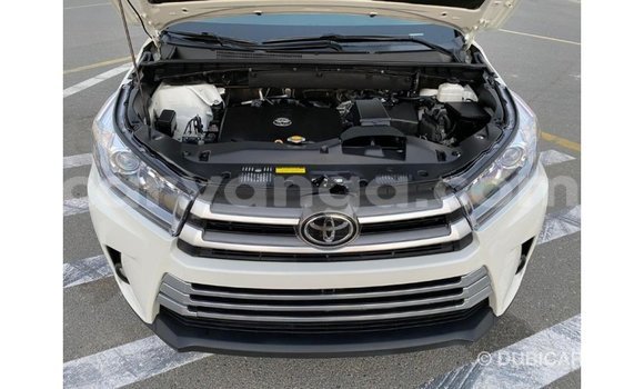 Buy Import Toyota Highlander White Car in Import - Dubai in Malawi Buy Import Toyota Highlander White Car in Import - Dubai in Malawi