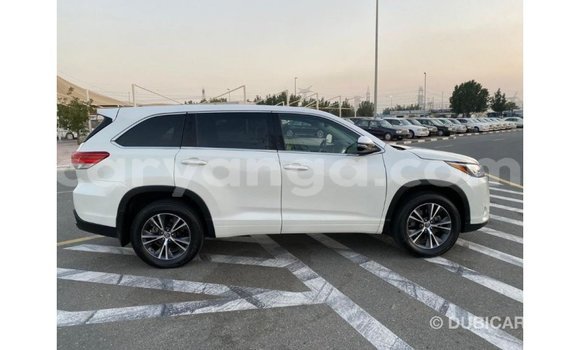 Buy Import Toyota Highlander White Car in Import - Dubai in Malawi Buy Import Toyota Highlander White Car in Import - Dubai in Malawi