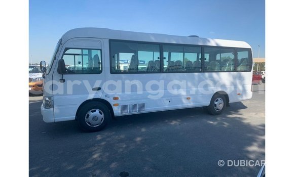 Buy Import Hyundai Chorus White Truck in Import - Dubai in Malawi Buy Import Hyundai Chorus White Truck in Import - Dubai in Malawi