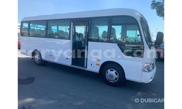 Buy Import Hyundai Chorus White Truck in Import - Dubai in Malawi Buy Import Hyundai Chorus White Truck in Import - Dubai in Malawi