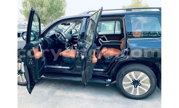 Buy Import Toyota Land Cruiser Black Car in Import - Dubai in Malawi Buy Import Toyota Land Cruiser Black Car in Import - Dubai in Malawi