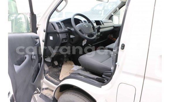 Buy Import Toyota Hiace White Car in Import - Dubai in Malawi Buy Import Toyota Hiace White Car in Import - Dubai in Malawi