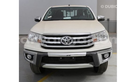 Acheter Import Voiture Toyota Hilux Blanc à Import - Dubai, Malawi Acheter Import Voiture Toyota Hilux Blanc à Import - Dubai, Malawi