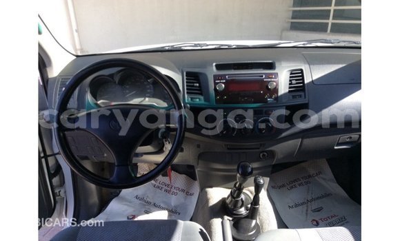 Buy Import Toyota Hilux White Car in Import - Dubai in Malawi Buy Import Toyota Hilux White Car in Import - Dubai in Malawi