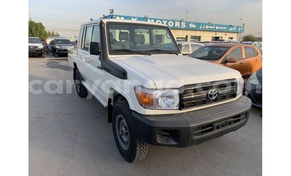 Nunua Imported Toyota Land Cruiser White Gari ndani ya Import - Dubai nchini Malawi Nunua Imported Toyota Land Cruiser White Gari ndani ya Import - Dubai nchini Malawi