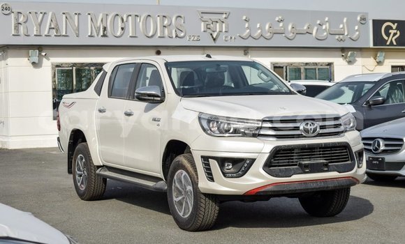 Nunua Imported Toyota Hilux White Gari ndani ya Import - Dubai nchini Malawi Nunua Imported Toyota Hilux White Gari ndani ya Import - Dubai nchini Malawi