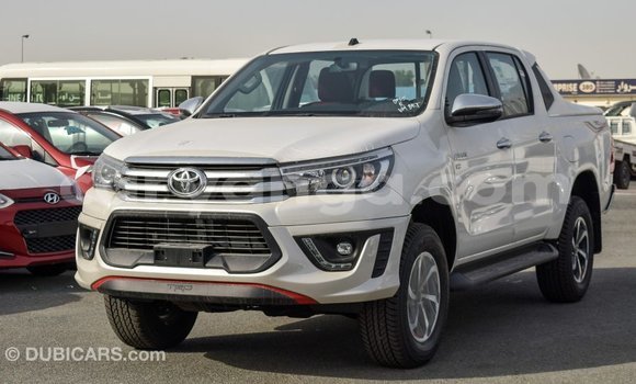 Nunua Imported Toyota Hilux White Gari ndani ya Import - Dubai nchini Malawi Nunua Imported Toyota Hilux White Gari ndani ya Import - Dubai nchini Malawi