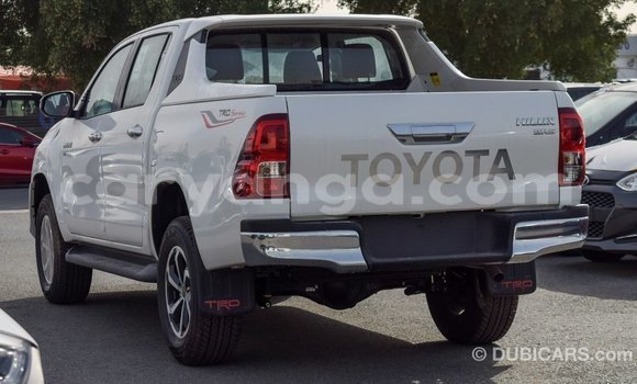 Nunua Imported Toyota Hilux White Gari ndani ya Import - Dubai nchini Malawi Nunua Imported Toyota Hilux White Gari ndani ya Import - Dubai nchini Malawi