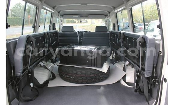 Buy Import Toyota Land Cruiser White Car in Import - Dubai in Malawi Buy Import Toyota Land Cruiser White Car in Import - Dubai in Malawi