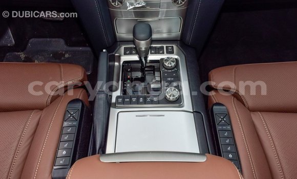 Acheter Import Voiture Toyota Land Cruiser Noir à Import - Dubai, Malawi Acheter Import Voiture Toyota Land Cruiser Noir à Import - Dubai, Malawi