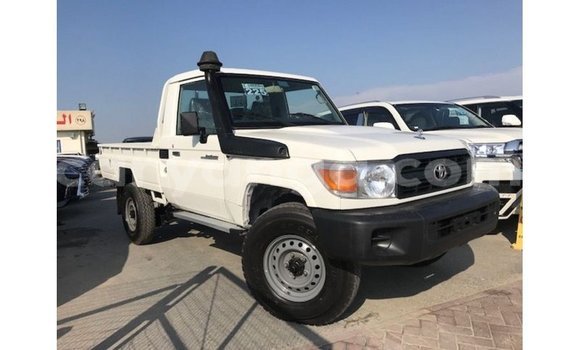Buy Import Toyota Land Cruiser White Car in Import - Dubai in Malawi Buy Import Toyota Land Cruiser White Car in Import - Dubai in Malawi