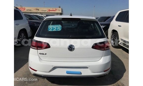 Acheter Import Voiture Volkswagen Golf Blanc à Import - Dubai, Malawi Acheter Import Voiture Volkswagen Golf Blanc à Import - Dubai, Malawi