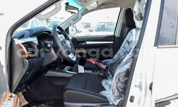 Buy Import Toyota Hilux White Car in Import - Dubai in Malawi Buy Import Toyota Hilux White Car in Import - Dubai in Malawi