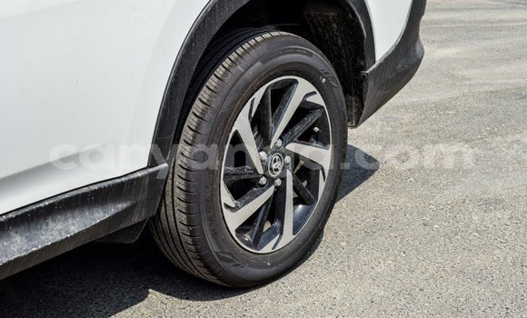 Buy Import Toyota VVTI White Car in Import - Dubai in Malawi Buy Import Toyota VVTI White Car in Import - Dubai in Malawi